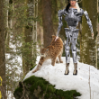 Le lynx en voie de disparition et nouveaux robots en objets et matériaux recyclés